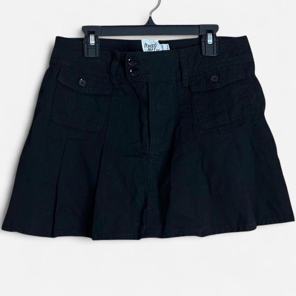Princess Polly preppy casual Black Mini Skirt size 4 ruffle skirt